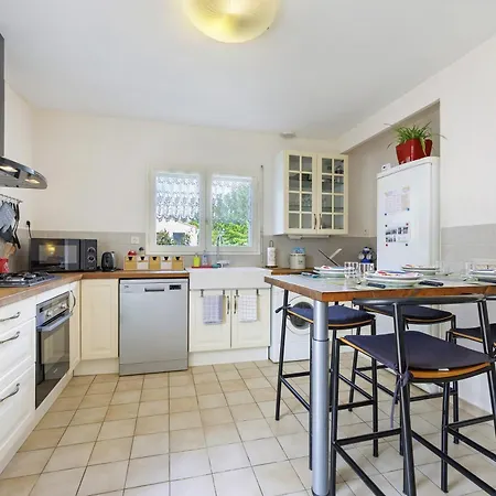 Le Cardoue Entre Terre Et Holiday home