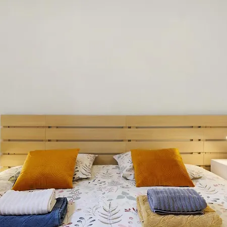 Holiday home Le Cardoue Entre Terre Et *