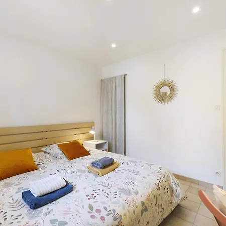 Le Cardoue Entre Terre Et Holiday home *